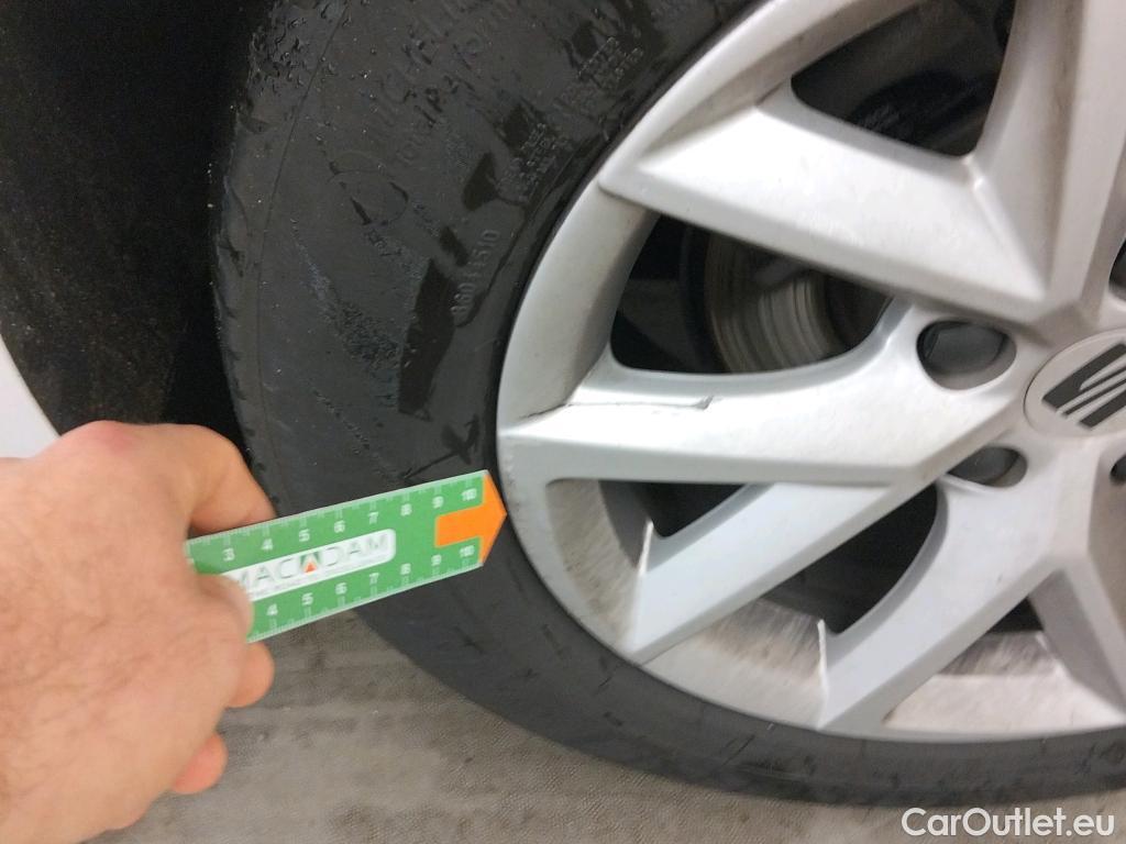  Seat  Leon SEAT Nuevo León / 2020 / 5P / familiar SP 2.0 TDI 85kW Style Go(SP) #4