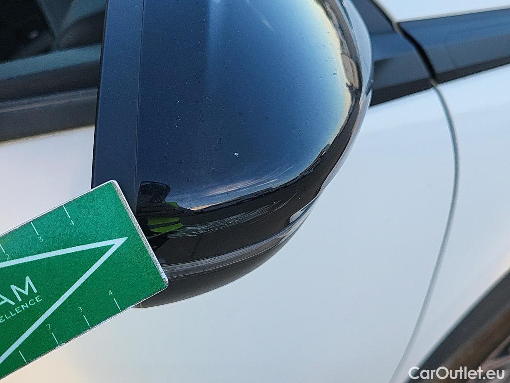  Peugeot  2008 PEUGEOT  / 2019 / 5P / todoterreno Active Puretech 100 S&S BVM6 #27