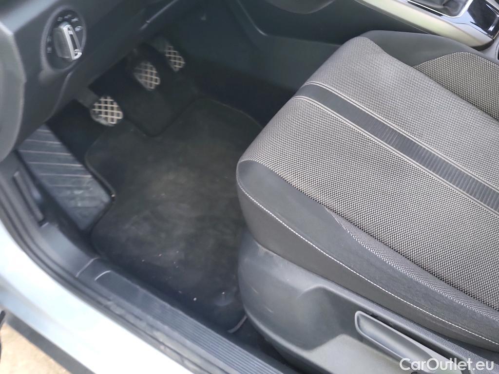  Volkswagen  T-ROC VOLKSWAGEN  / 2017 / 5P / todoterreno Advance 1.6 TDI 85kW (115CV) #15