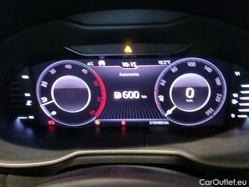  Skoda  Octavia SKODA  / 2016 / 5P / familiar Combi 1.6 TDI CR 85KW (115CV) Ambition #20