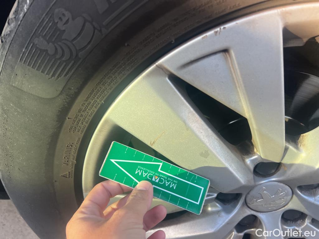  Peugeot  3008 PEUGEOT  / 2020 / 5P / todoterreno 1.5 BlueHDi 96kW (130CV) S&S Active Pack (AC3) #19