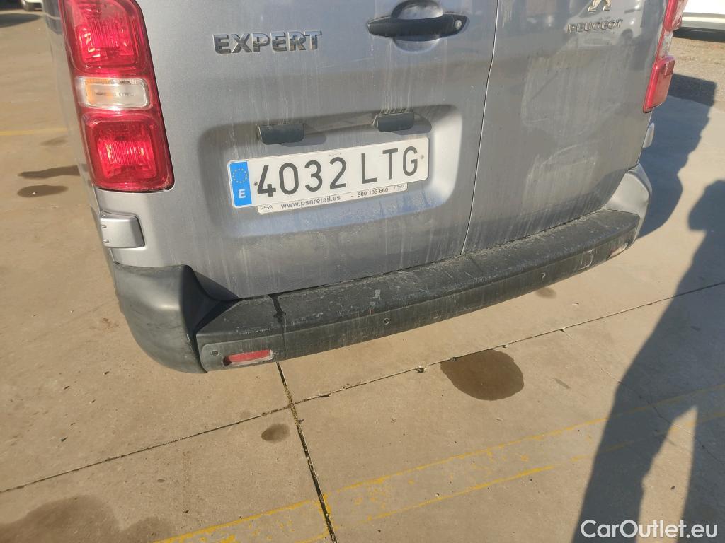  Peugeot  Expert PEUGEOT  / 2016 / 4P / furgón Furgón Premium 2.0 BlueHDi 120 S&S Long #29