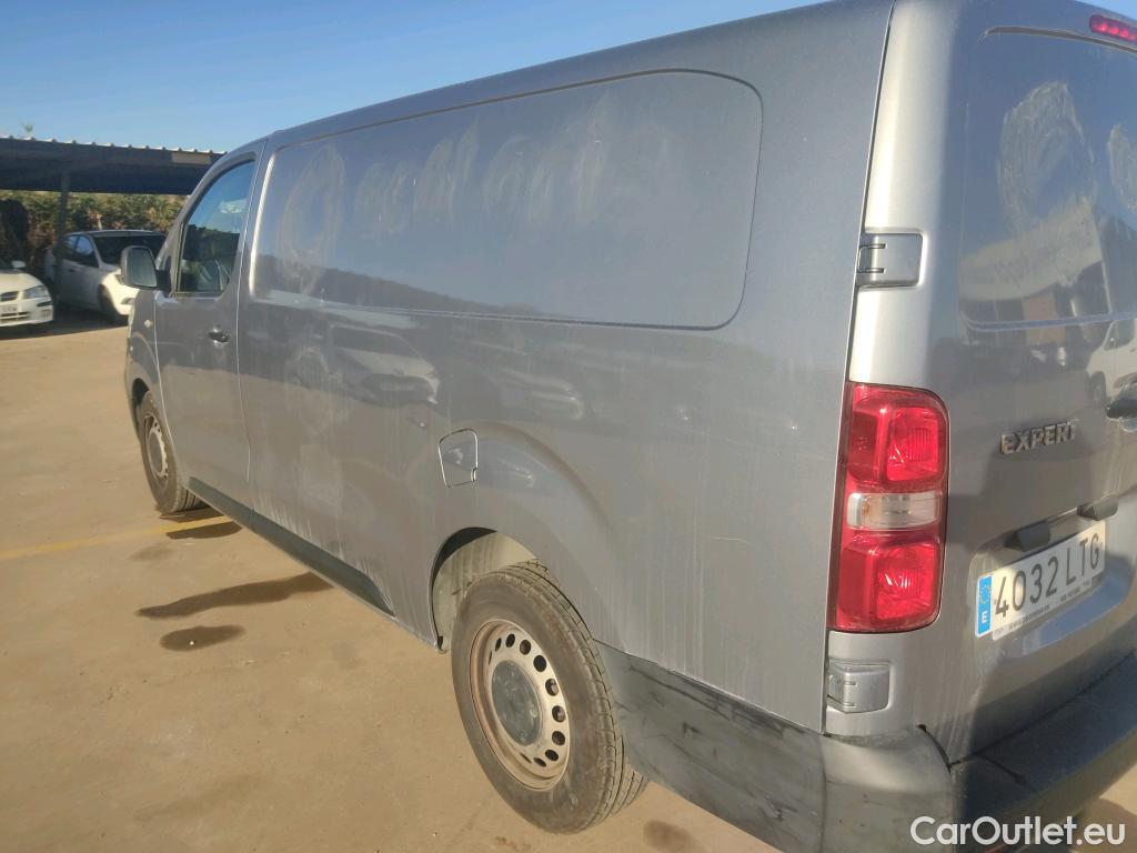  Peugeot  Expert PEUGEOT  / 2016 / 4P / furgón Furgón Premium 2.0 BlueHDi 120 S&S Long #28