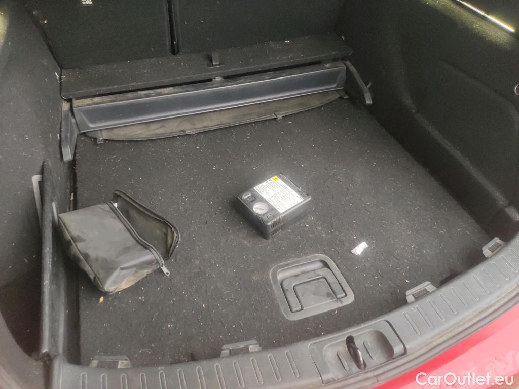  Toyota  Corolla TOYOTA  / 2019 / 5P / familiar 2.0 180H STYLE E-CVT TOURING SPORT #13