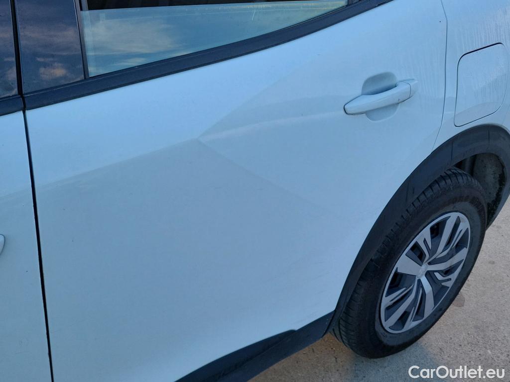  Peugeot  2008 PEUGEOT  / 2019 / 5P / todoterreno Active Puretech 100 S&S BVM6 #10