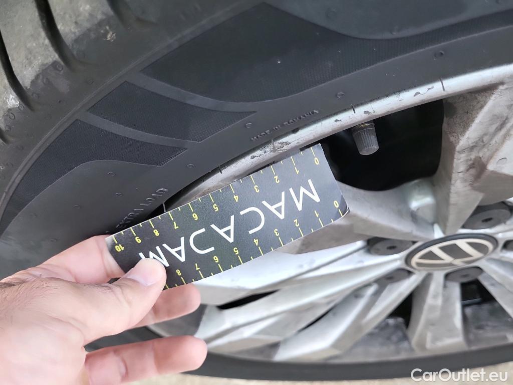  Volkswagen  T-ROC VOLKSWAGEN  / 2017 / 5P / todoterreno Advance 1.6 TDI 85kW (115CV) #18