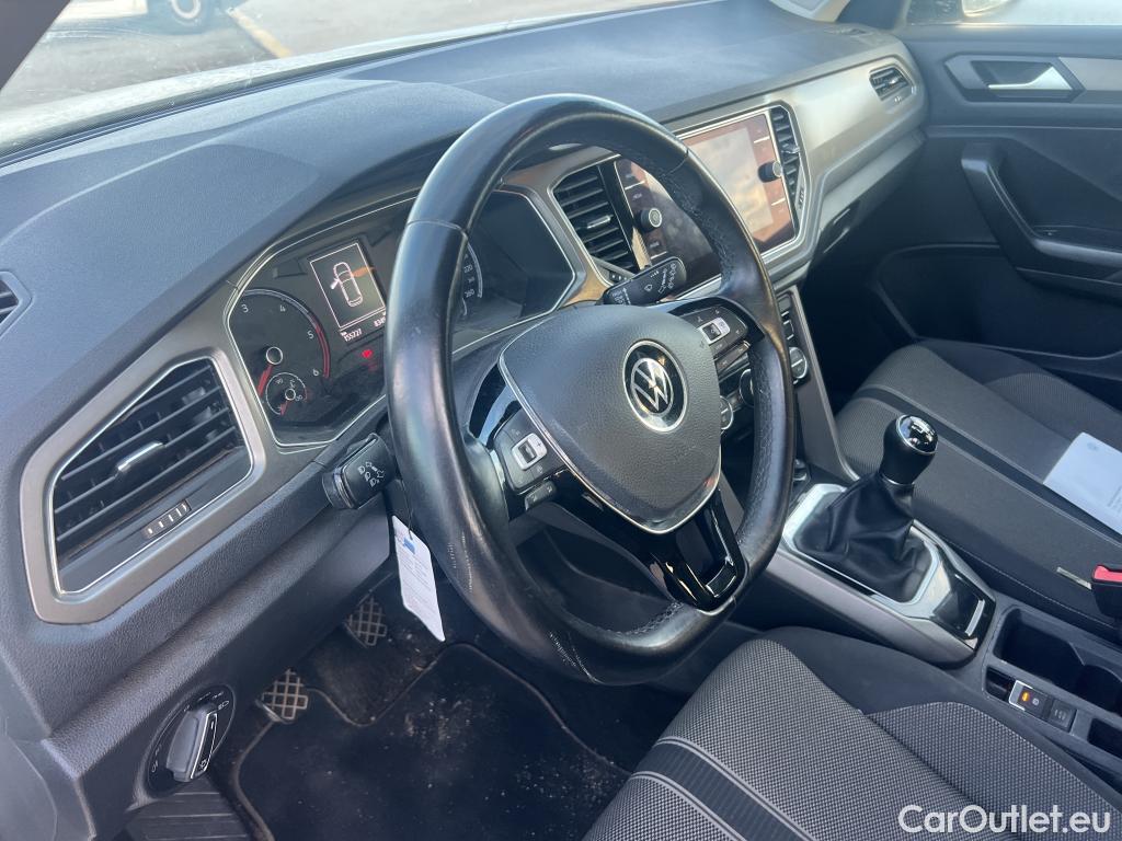  Volkswagen  T-ROC VOLKSWAGEN  / 2017 / 5P / todoterreno Advance 1.6 TDI 85kW (115CV) #17