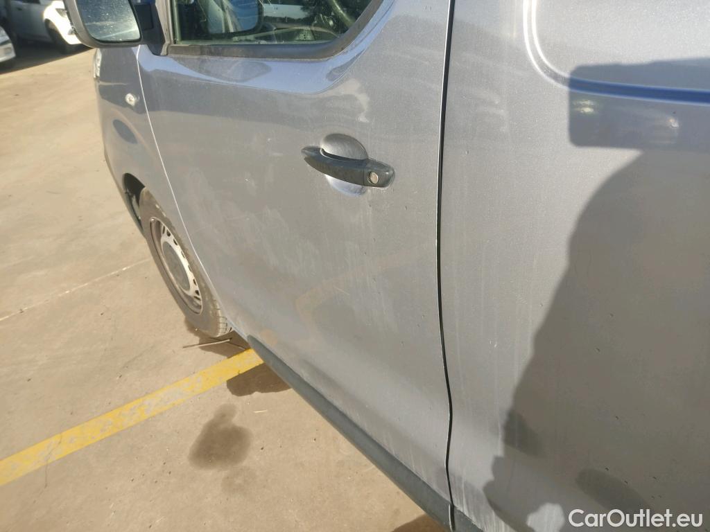  Peugeot  Expert PEUGEOT  / 2016 / 4P / furgón Furgón Premium 2.0 BlueHDi 120 S&S Long #21