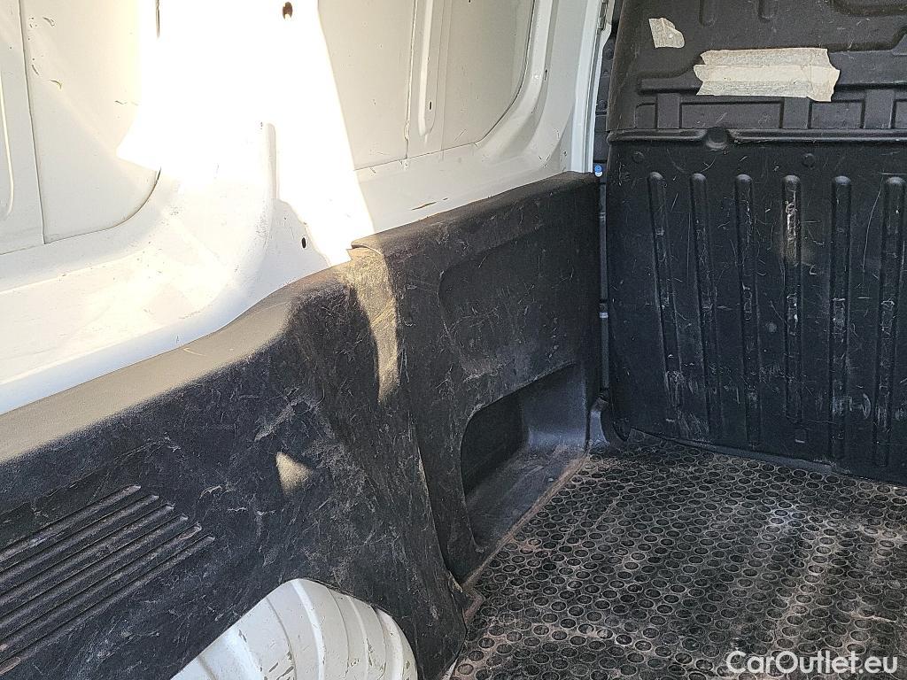  Opel  Combo OPEL  / 2018 / 3P / furgón derivado de turismo 1.6 TD S/S 74kW (100CV) Express L H1 650 #36