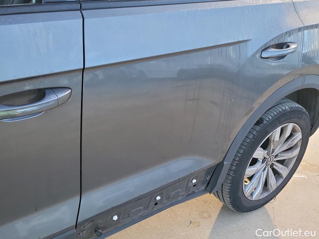  Volkswagen  T-ROC VOLKSWAGEN  / 2017 / 5P / todoterreno Advance 2.0 TDI 110kW (150CV) DSG (AC2) #1