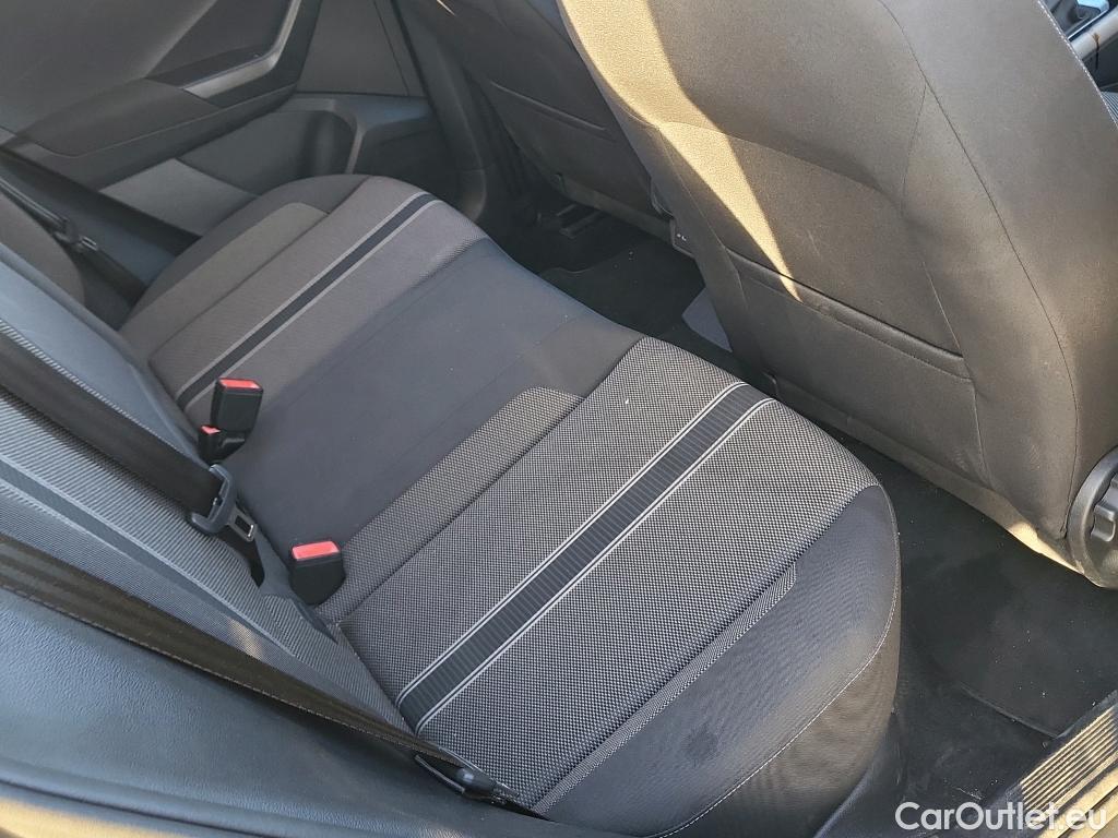  Volkswagen  T-ROC VOLKSWAGEN  / 2017 / 5P / todoterreno Advance 2.0 TDI 110kW (150CV) DSG (AC2) #18