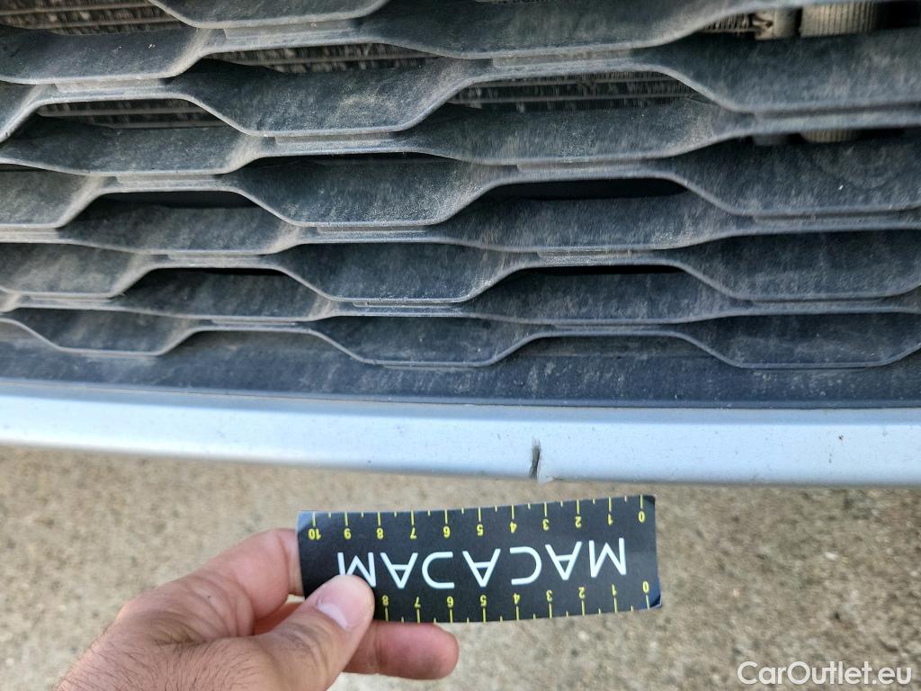  Volkswagen  T-ROC VOLKSWAGEN  / 2017 / 5P / todoterreno Advance 1.6 TDI 85kW (115CV) #6