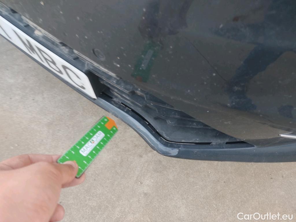  Renault  Megane  IV Sport Tourer Zen 1.5 dCi 115CV AT7 E6d #17