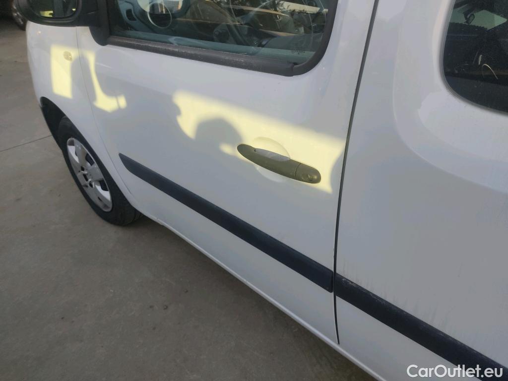  Renault  Kangoo RENAULT  Combi / 2013 / 4P / combi Profes. M1-AF Blue dCi 70 kW(95 CV) -SS) #32