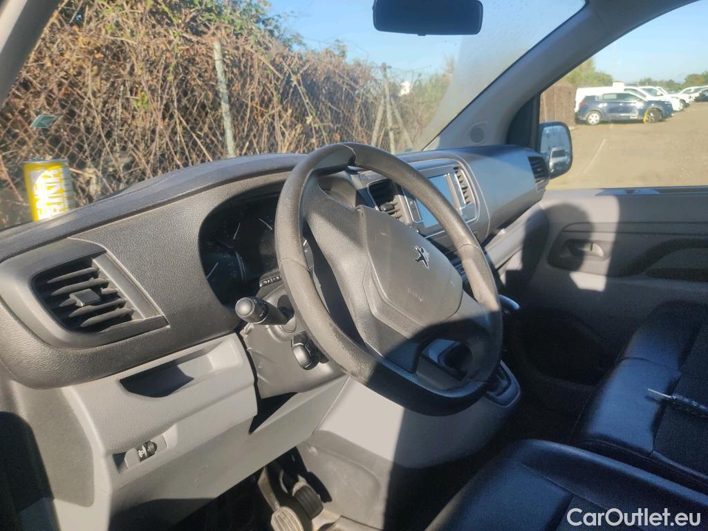  Peugeot  Expert PEUGEOT  / 2016 / 4P / furgón Furgón Premium 2.0 BlueHDi 120 S&S Long #39