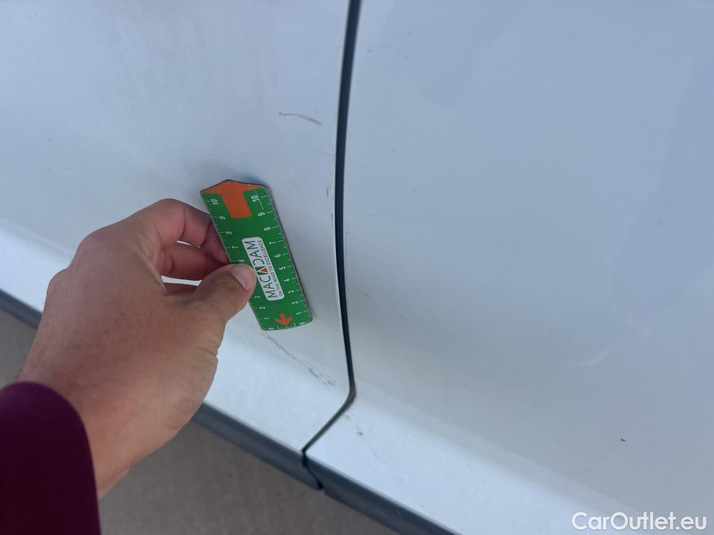  Volkswagen  T-ROC VOLKSWAGEN  / 2017 / 5P / todoterreno Advance 1.6 TDI 85kW (115CV) #8