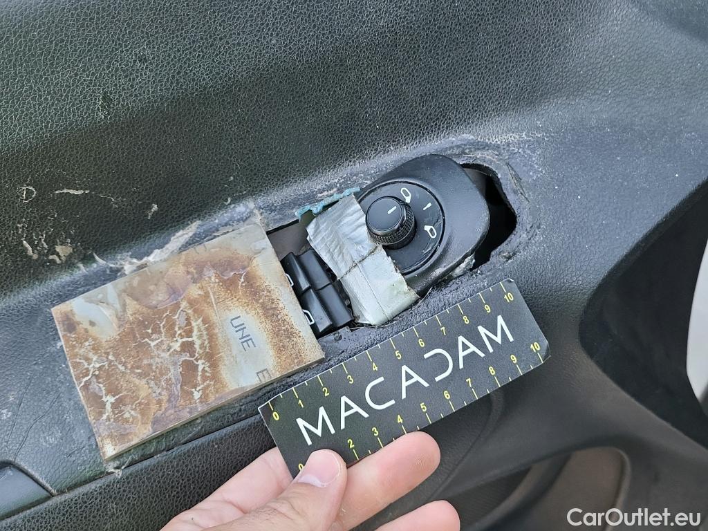  Opel  Combo OPEL  / 2018 / 3P / furgón derivado de turismo 1.6 TD S/S 74kW (100CV) Express L H1 650 #47