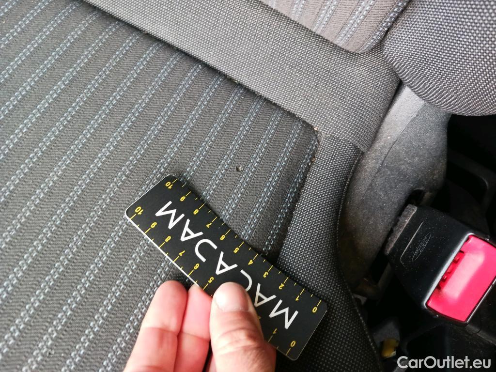  Ford  Transit FORD  / 2013 / 4P / furgón 350 96kW L2H2 Van Trend Delantera #32