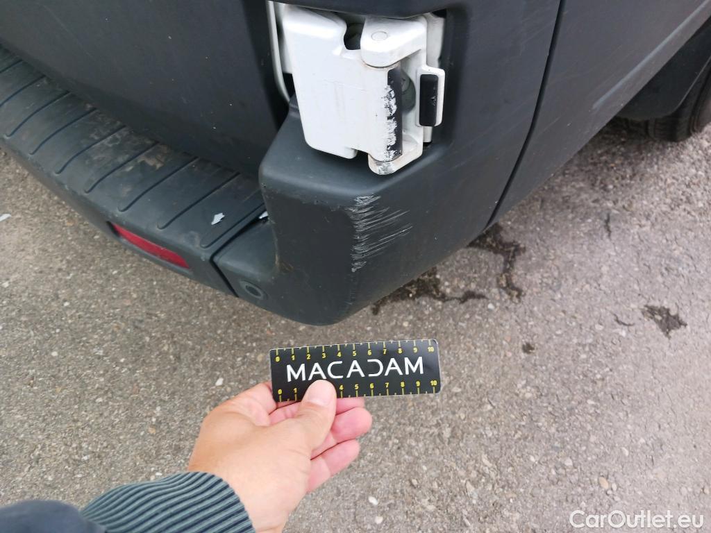  Ford  Transit FORD  / 2013 / 4P / furgón 350 96kW L2H2 Van Trend Delantera #24