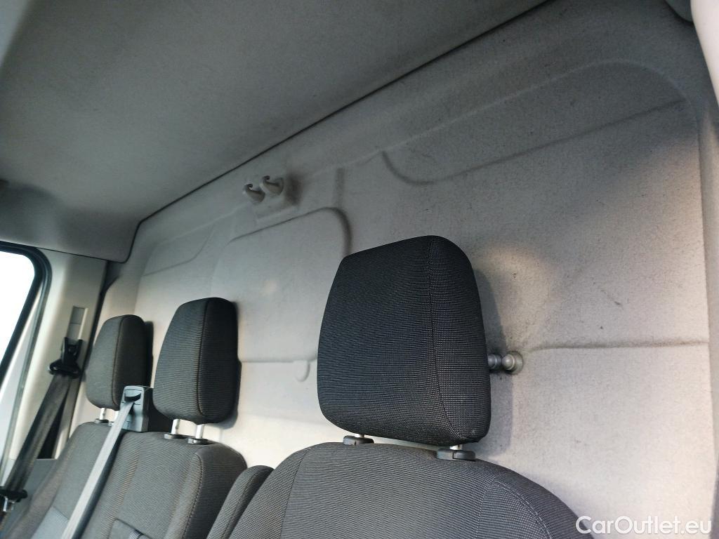  Ford  Transit FORD  / 2013 / 4P / furgón 350 96kW L2H2 Van Trend Delantera #38