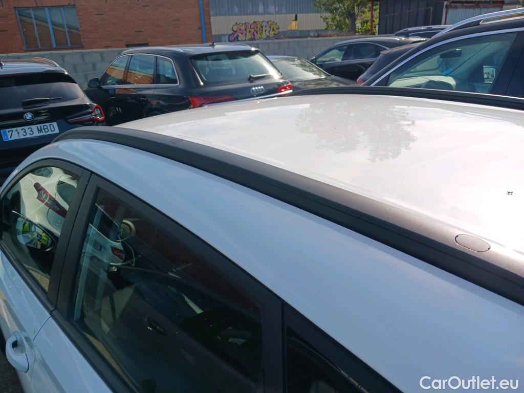  Hyundai  Bayon HYUNDAI  / 2024 / 5P / todoterreno 1.2 MPI Klass #4