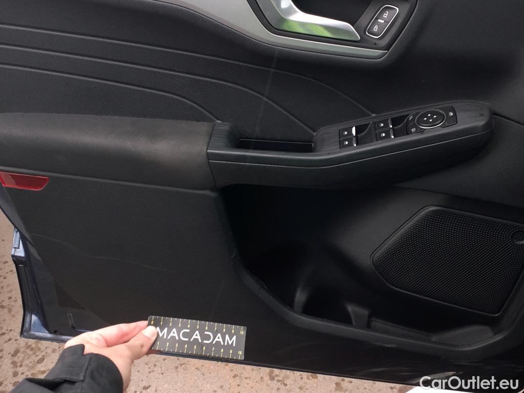  Ford  Kuga FORD  / 2019 / 5P / todoterreno Trend 1.5 EcoBoost 110kW (150CV) #29