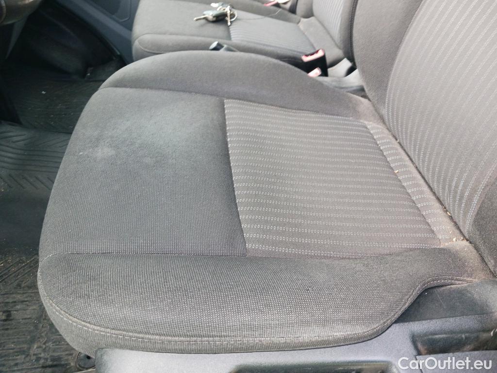  Ford  Transit FORD  / 2013 / 4P / furgón 350 96kW L2H2 Van Trend Delantera #34