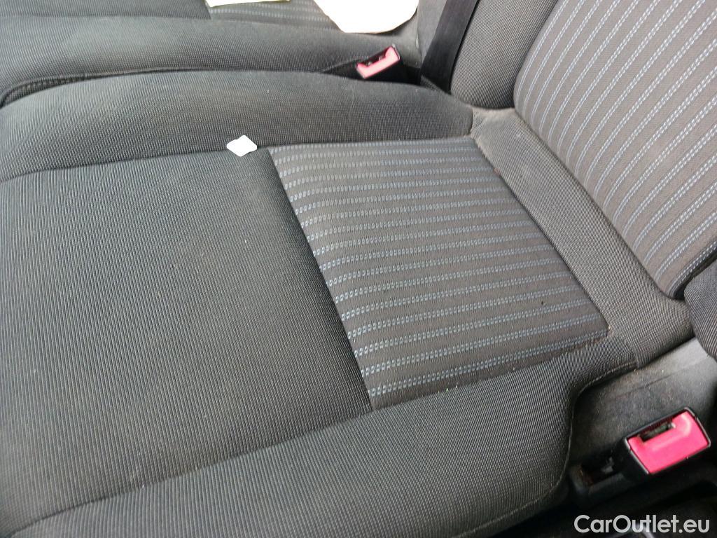  Ford  Transit FORD  / 2013 / 4P / furgón 350 96kW L2H2 Van Trend Delantera #31