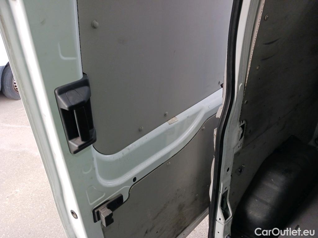  Ford  Transit FORD  / 2013 / 4P / furgón 350 96kW L2H2 Van Trend Delantera #61