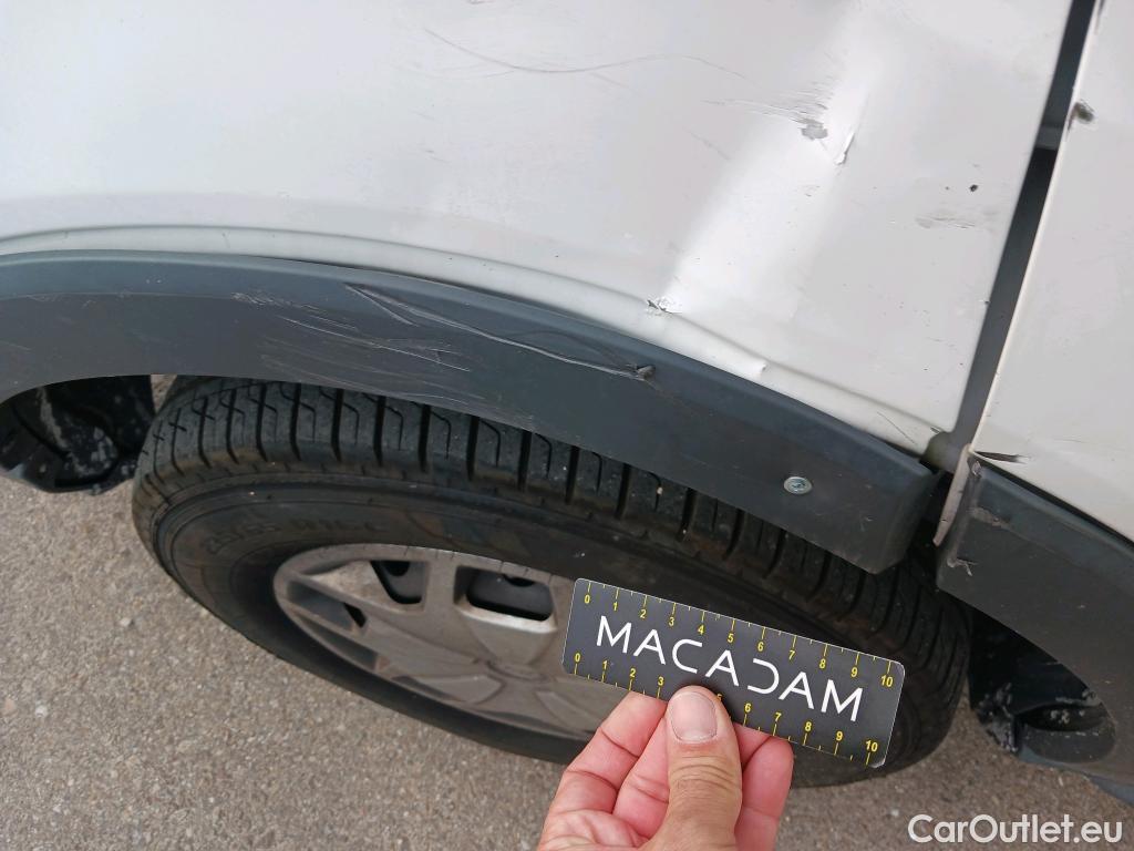  Ford  Transit FORD  / 2013 / 4P / furgón 350 96kW L2H2 Van Trend Delantera #48