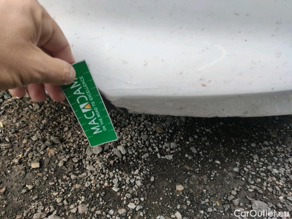  Hyundai   Ioniq HYUNDAI / 2019 / 5P / berlina con portón 1.6 GDI HEV Klass DT #32