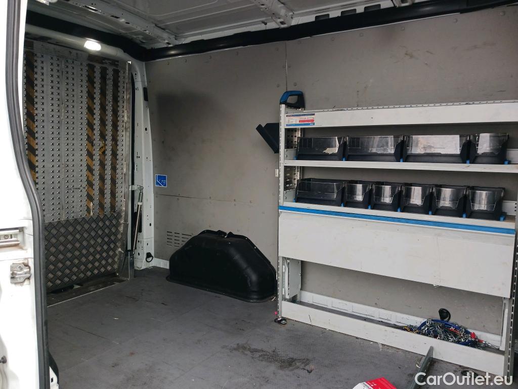  Ford  Transit FORD  / 2013 / 4P / furgón 350 96kW L2H2 Van Trend Delantera #57