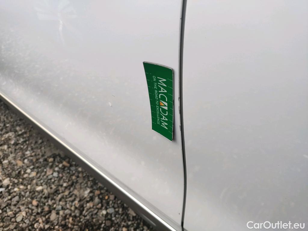  Hyundai   Ioniq HYUNDAI / 2019 / 5P / berlina con portón 1.6 GDI HEV Klass DT #17