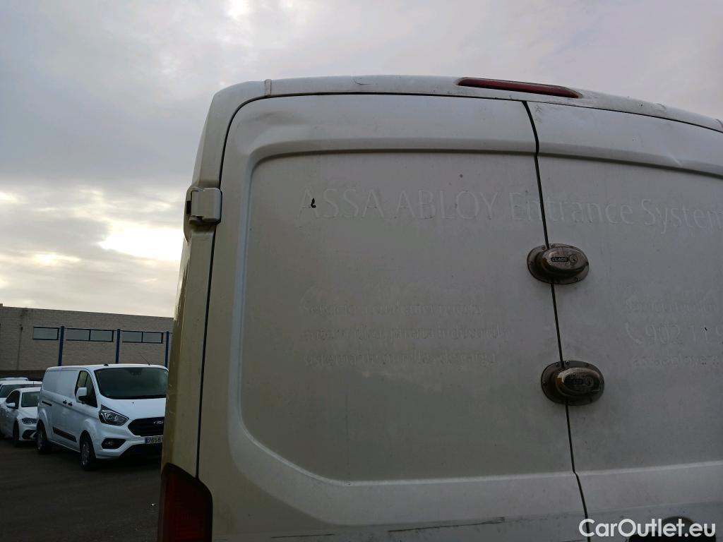  Ford  Transit FORD  / 2013 / 4P / furgón 350 96kW L2H2 Van Trend Delantera #11