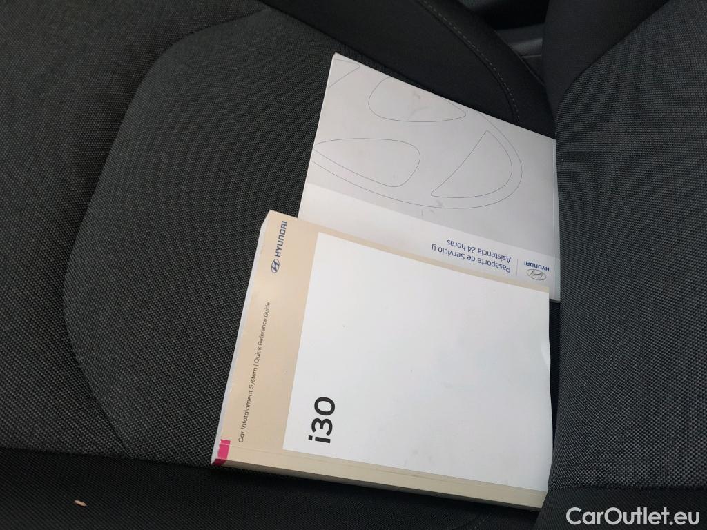  Hyundai  i30 HYUNDAI  / 2020 / 5P / berlina con portón 1.6 CRDI 100kW (136CV) 48V Klass LRR #6