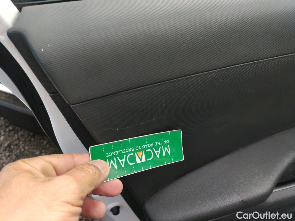  Hyundai   Ioniq HYUNDAI / 2019 / 5P / berlina con portón 1.6 GDI HEV Klass DT #25