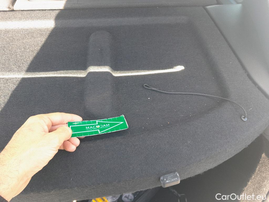  Hyundai  i30 HYUNDAI  / 2020 / 5P / berlina con portón 1.6 CRDI 100kW (136CV) 48V Klass LRR #1