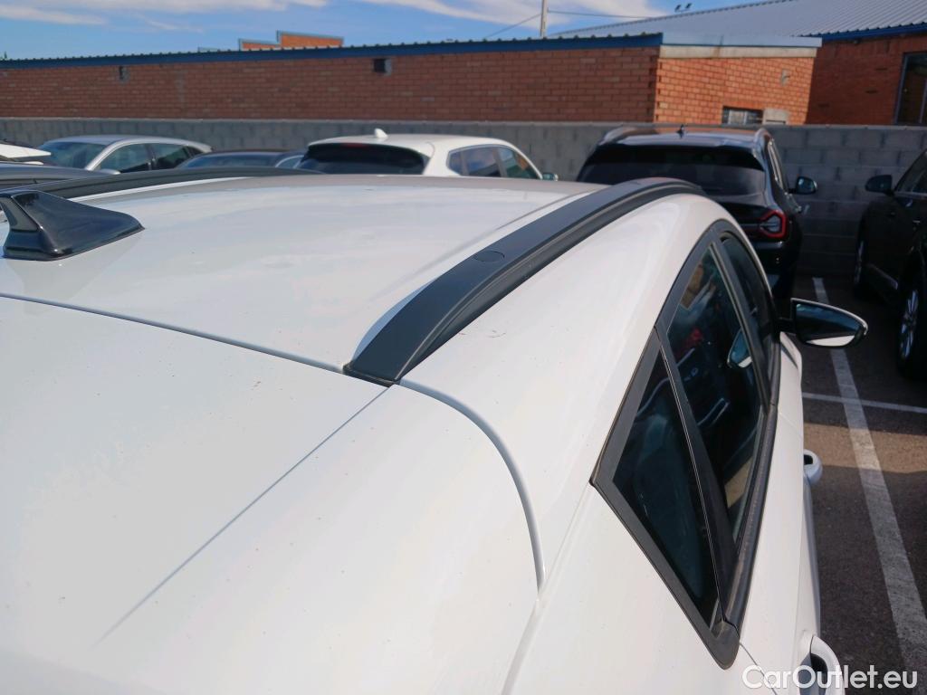  Hyundai  Bayon HYUNDAI  / 2024 / 5P / todoterreno 1.2 MPI Klass #2