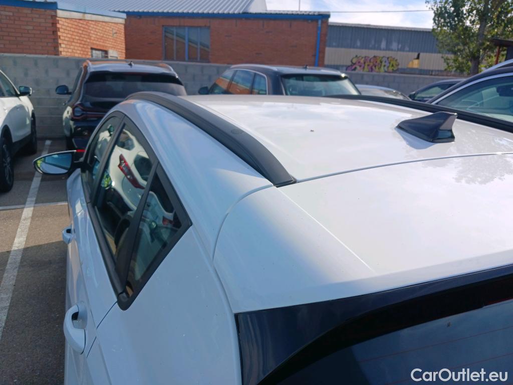  Hyundai  Bayon HYUNDAI  / 2024 / 5P / todoterreno 1.2 MPI Klass #3