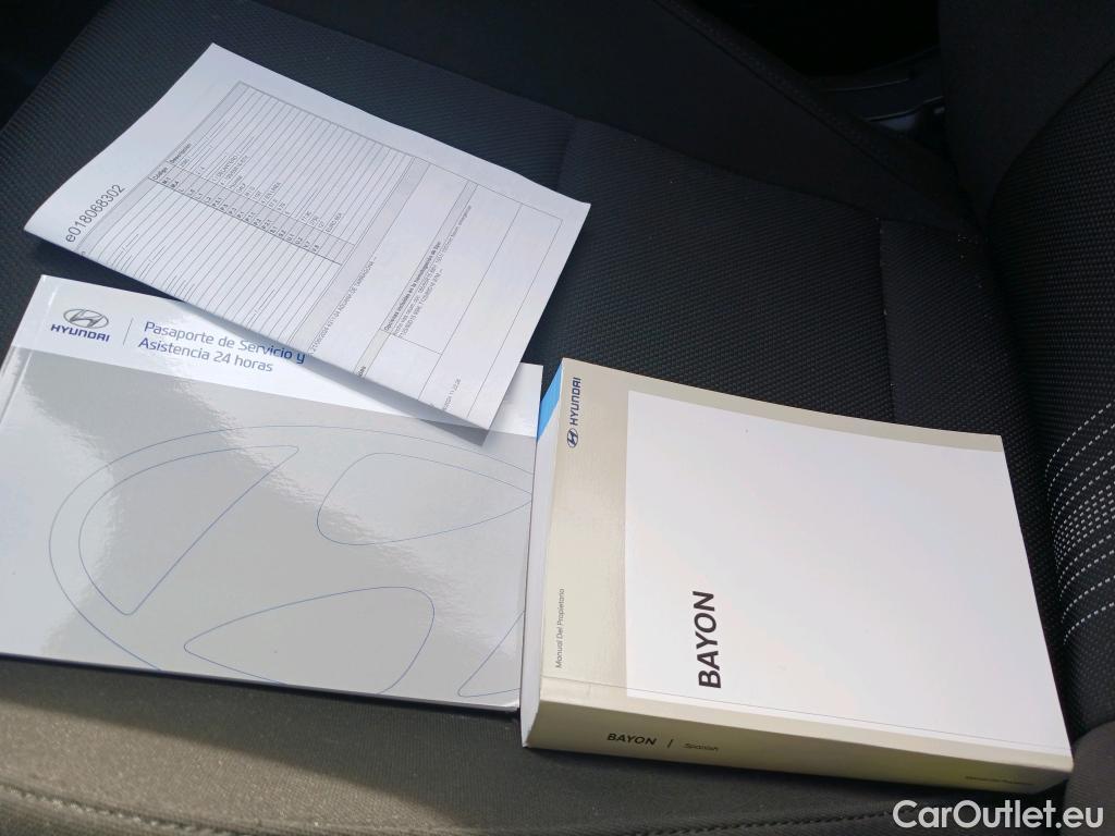  Hyundai  Bayon HYUNDAI  / 2024 / 5P / todoterreno 1.2 MPI Klass #10