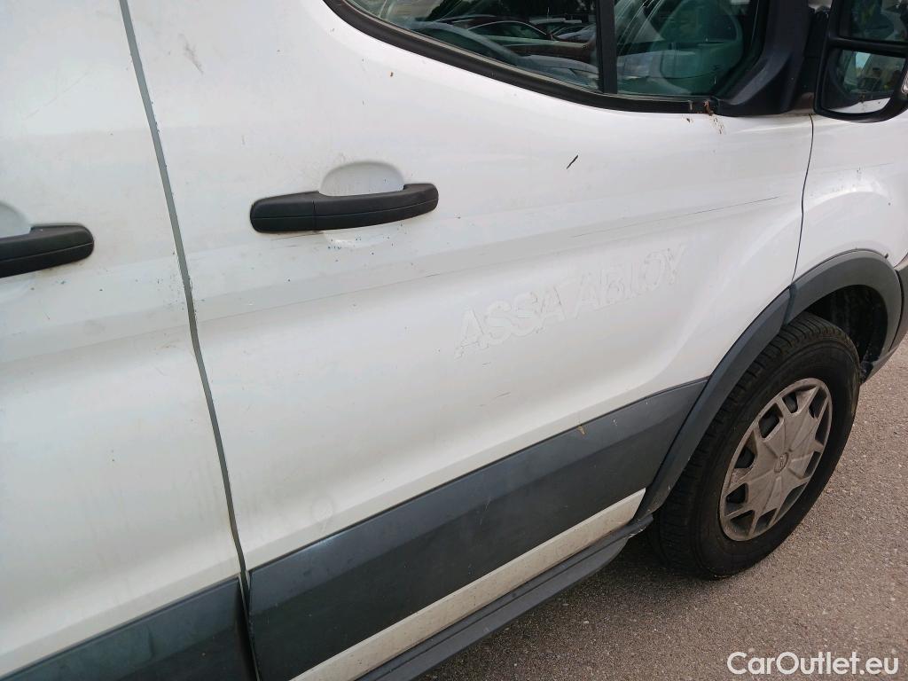 Ford  Transit FORD  / 2013 / 4P / furgón 350 96kW L2H2 Van Trend Delantera #26