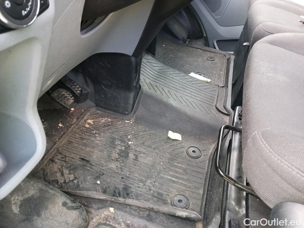  Ford  Transit FORD  / 2013 / 4P / furgón 350 96kW L2H2 Van Trend Delantera #39