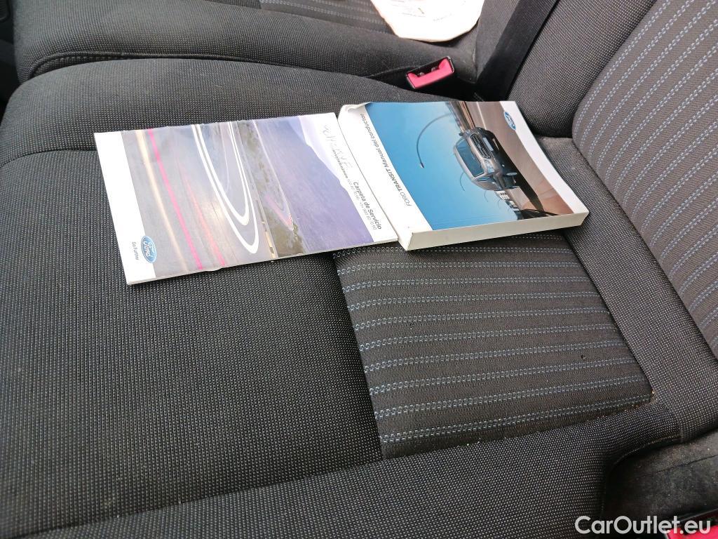  Ford  Transit FORD  / 2013 / 4P / furgón 350 96kW L2H2 Van Trend Delantera #42