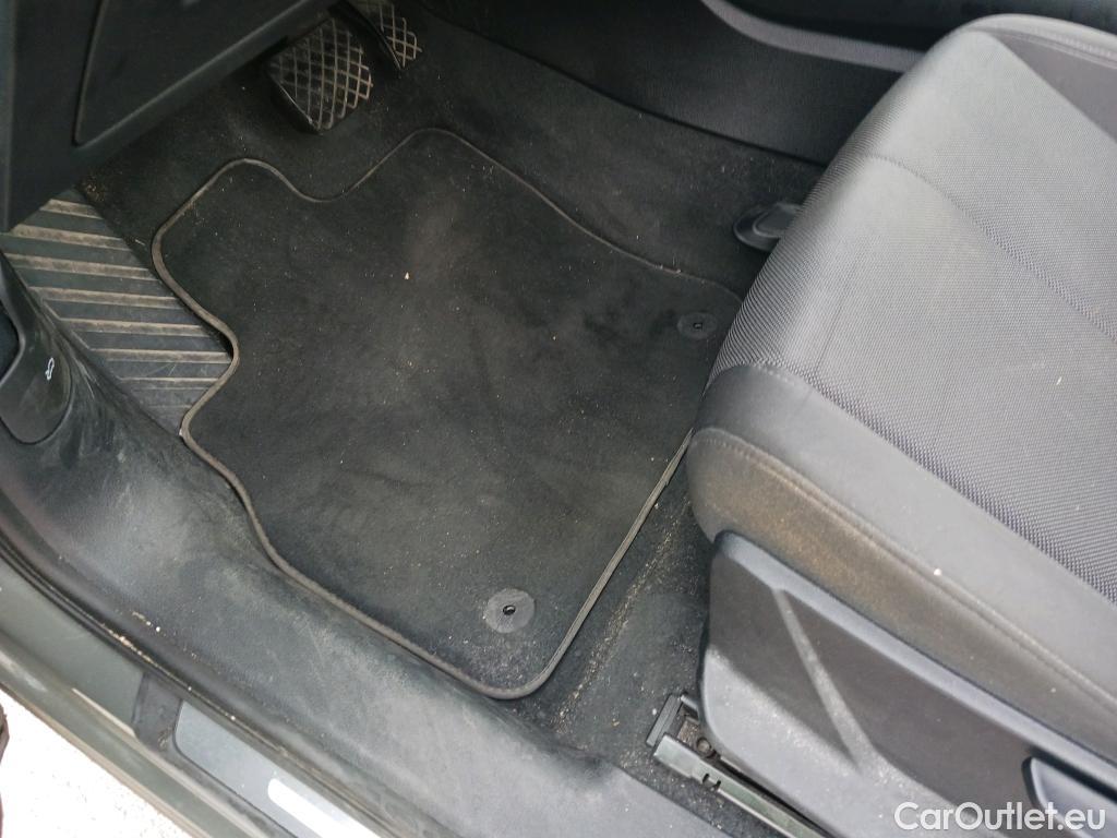  Audi  Q3 AUDI  / 2018 / 5P / todoterreno Advanced 35 TDI 110kW (150CV) S tronic (AC5) #10