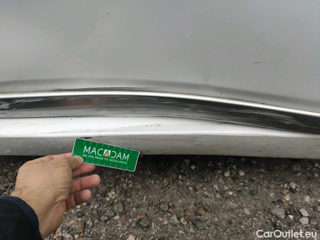  Hyundai   Ioniq HYUNDAI / 2019 / 5P / berlina con portón 1.6 GDI HEV Klass DT #7