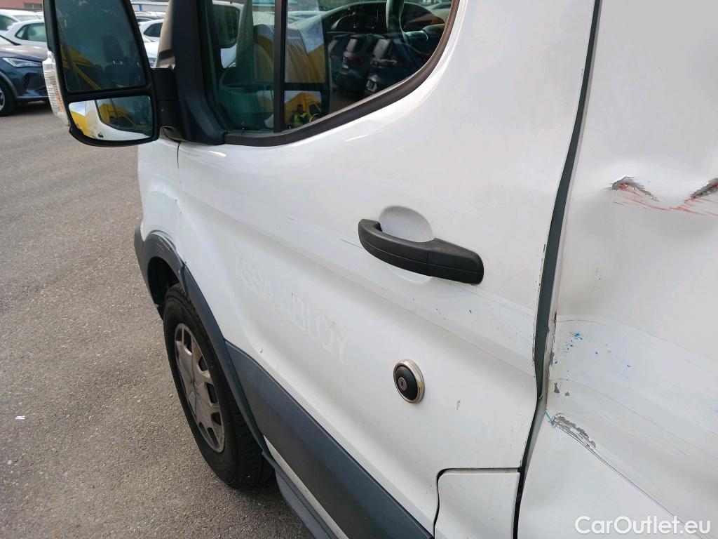  Ford  Transit FORD  / 2013 / 4P / furgón 350 96kW L2H2 Van Trend Delantera #28