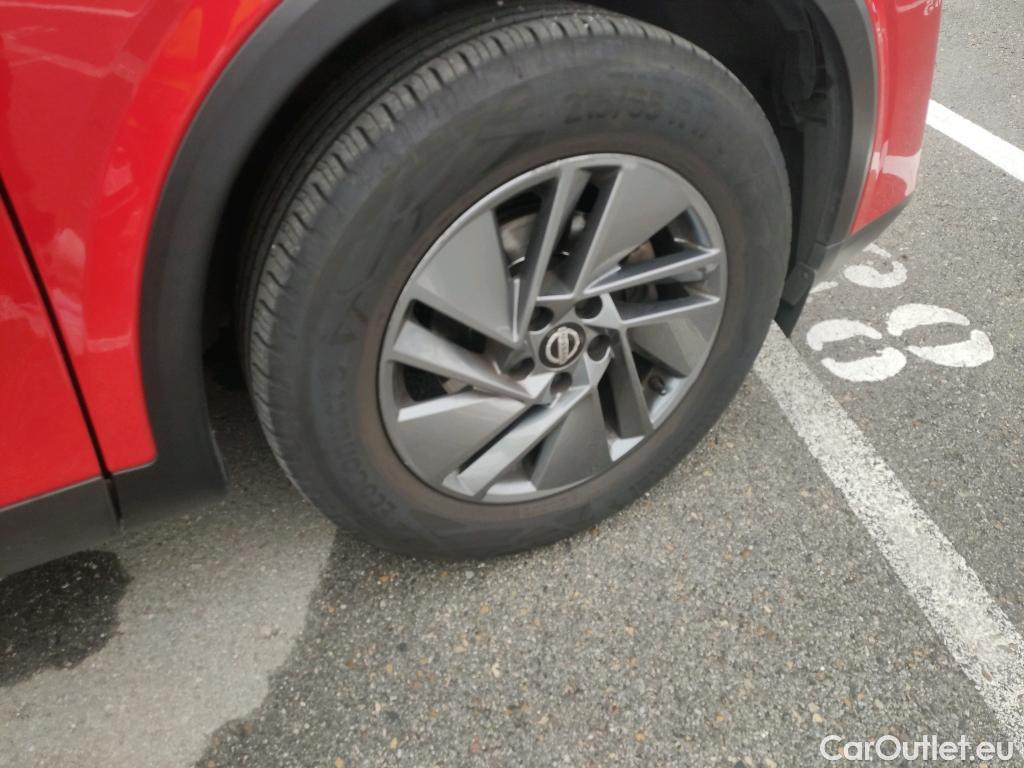  Nissan  Qashqai NISSAN  / 2021 / 5P / todoterreno DIG-T 103kW (140CV) mHEV 4x2 Acenta #16