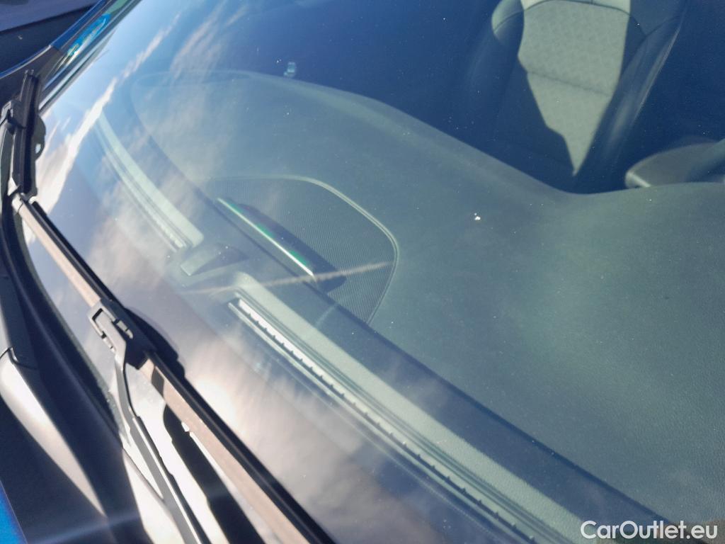  KIA  Niro KIA  / 2019 / 5P / crossover 1.6 GDi PHEV 104kW (141CV) Drive #8