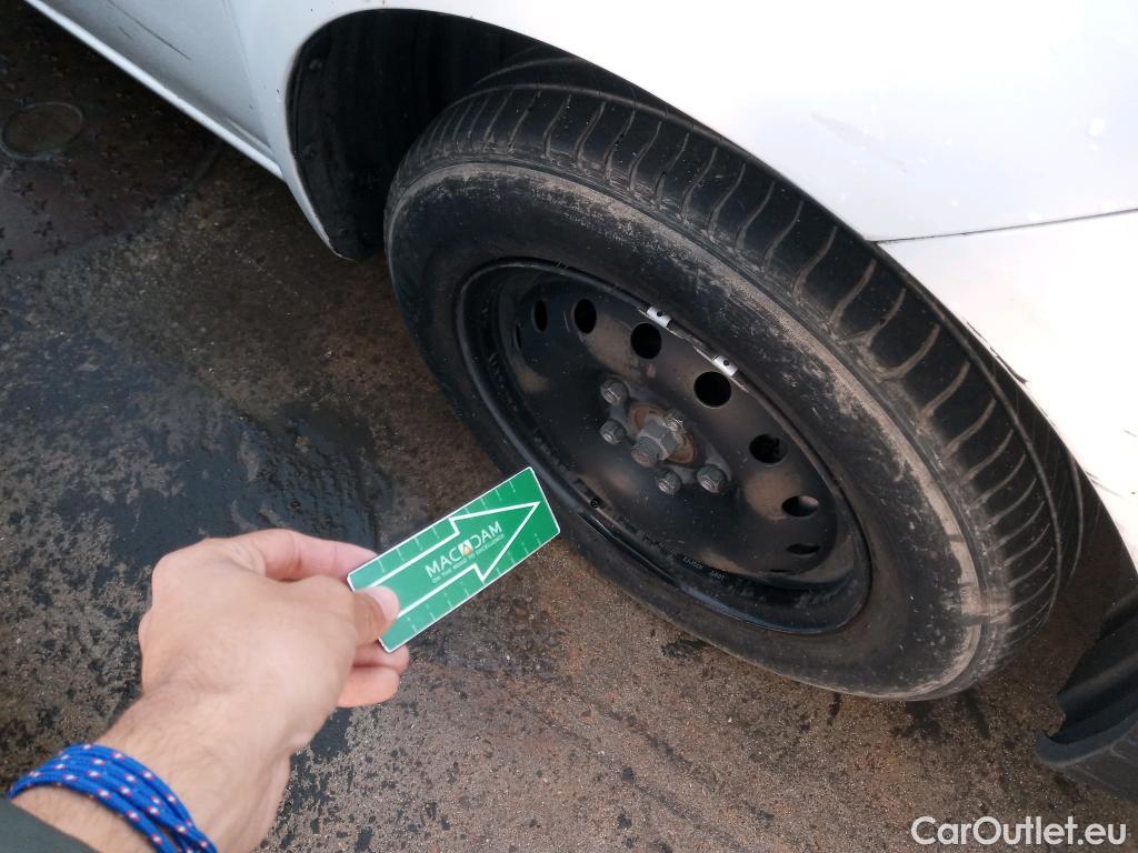  Nissan  NV200 NISSAN e- / 2009 / 4P / furgón Furgón 4p 40 kWh PROFESIONAL #63