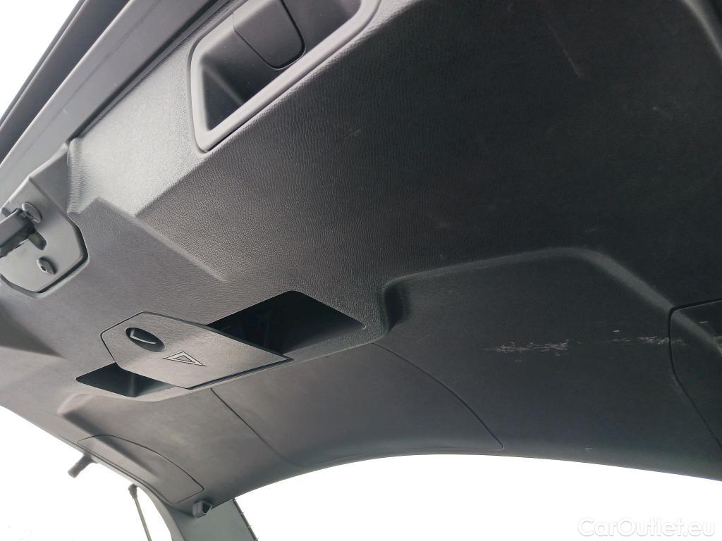  Peugeot  3008  Active Pack 1.5 HDi 130CV MT6 E6d #20